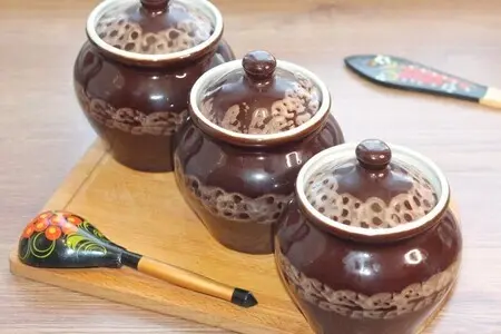 Свинина в горшочках с молочным соусом: шаг 12
