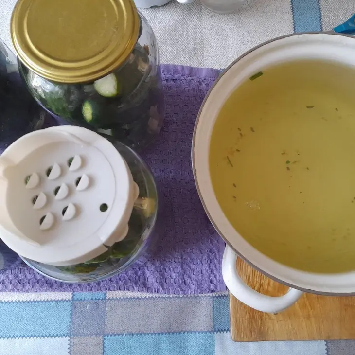 Маринованные огурцы с мятой: шаг 6
