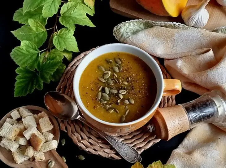 Суп-пюре с овощами и зелёным горошком "золотая осень": шаг 10