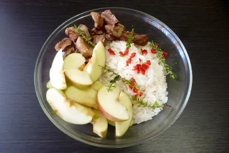 Запеченная курица с рисом, каштанами и яблоками: шаг 3