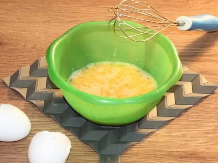 Пирожки печёные с яблоками и корицей: шаг 4