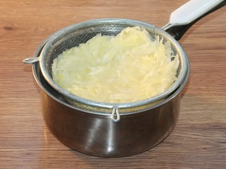 Картофельные лепешки с мясным припеком: шаг 4
