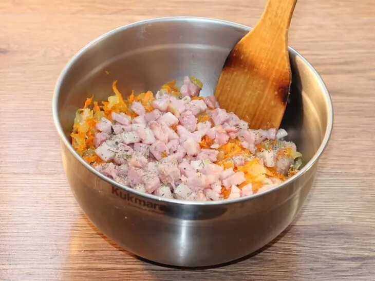 Картофельные лепешки с мясным припеком: шаг 7