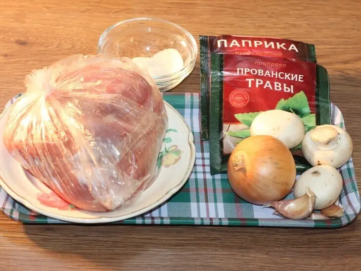 Рецепт домашней колбасы с шампиньонами: шаг 1