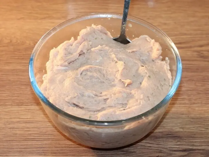 Рецепт домашней колбасы с шампиньонами: шаг 4