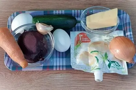 Салат со свеклой и сыром: шаг 1