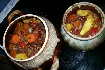 Баранина с фасолью и овощами в горшочках: шаг 5