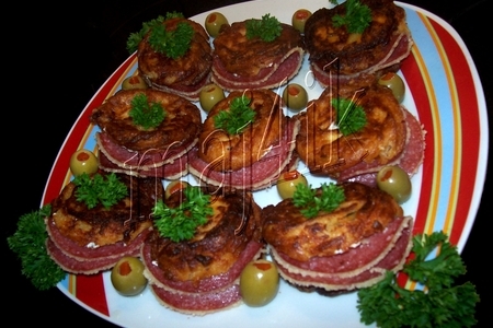 Сырно-помидорные заварные пончики с начинкой: шаг 7