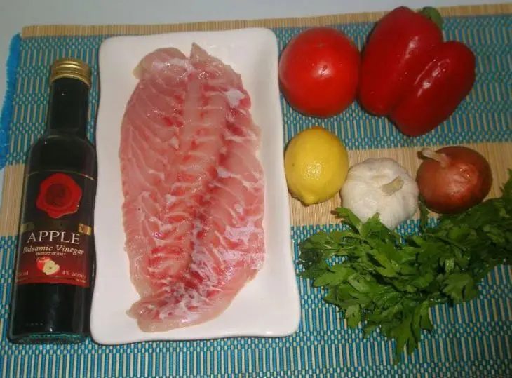 Рыбный рулет с овощами в духовке: шаг 1