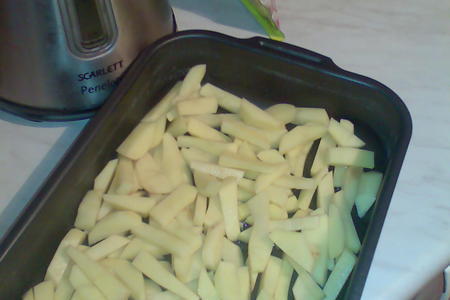 Запеканка из картофеля, макарон и сосисок.: шаг 1