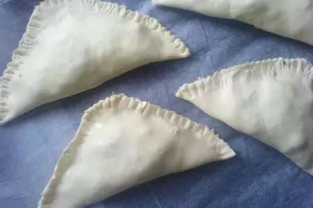 Слойка с начинкой, треуголки (слоённое тесто): шаг 3