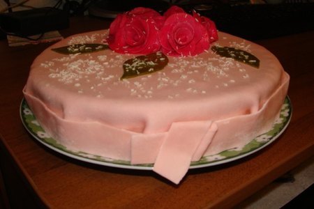 Торт с украшением из мастики  (вариант): шаг 1