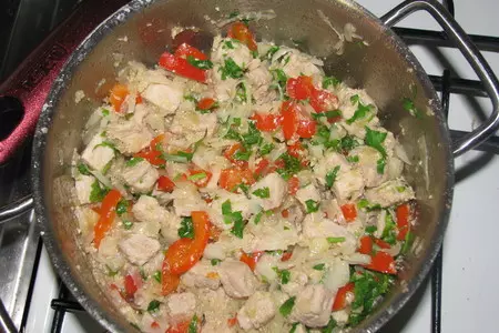 Свинина тушенная с овощами: шаг 5