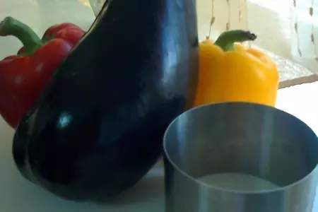 Пирог из баклажан и сыром фета: шаг 1