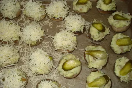 Шампиньоны с начинкой из картофельного пюре: шаг 7