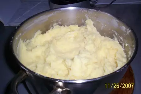 Картофельный рулет с фаршем: шаг 2