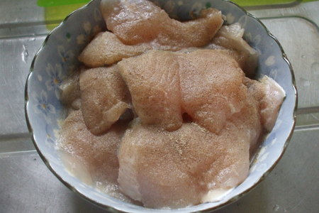 Рыба с картофелем, запеченные под майонезом: шаг 1