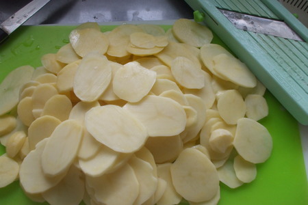 Рыба с картофелем, запеченные под майонезом: шаг 2