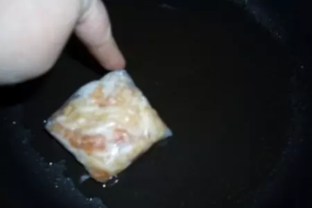 Яблоки в рисовых конвертиках: шаг 7