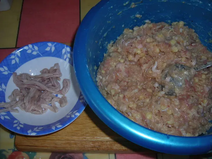 Куриные колбаски с сыром: шаг 3