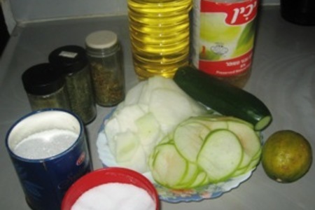 Салат из зеленой редьки: шаг 1