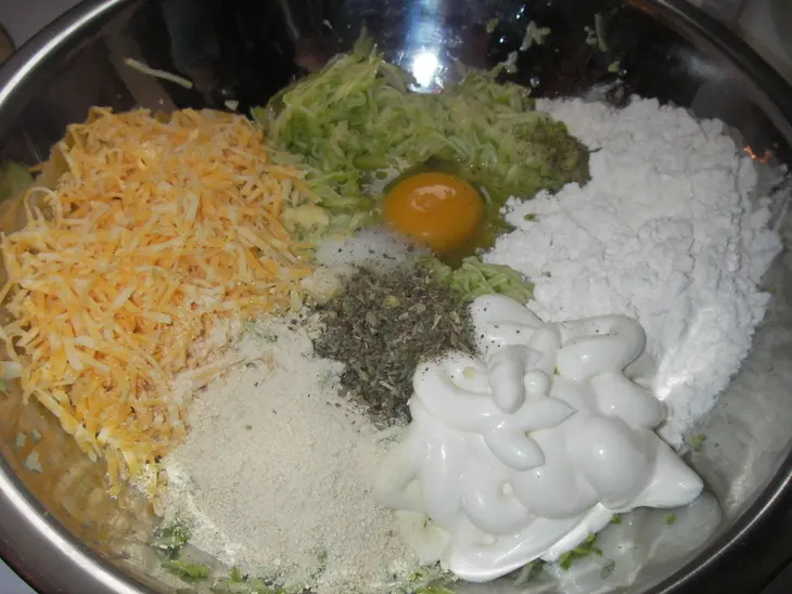 Кабачково-мясной рулет с баклажанами: шаг 1