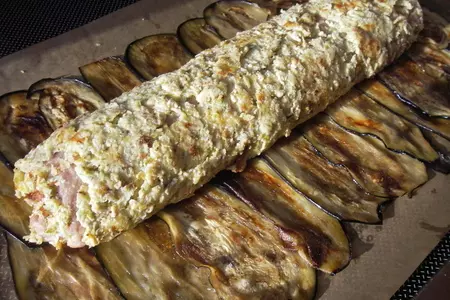 Кабачково-мясной рулет с баклажанами: шаг 6
