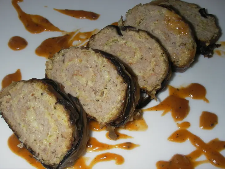 Кабачково-мясной рулет с баклажанами: шаг 8