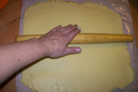 Песочно-фруктовое пирожное с кремом "зефир": шаг 3