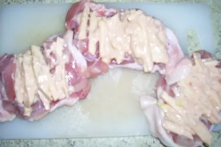 Куриные бедрышки,фаршированные яблочком: шаг 3