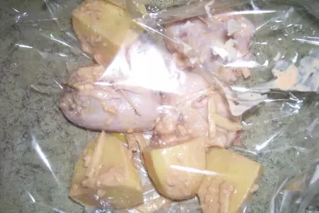 Куриные бедрышки,фаршированные яблочком: шаг 4