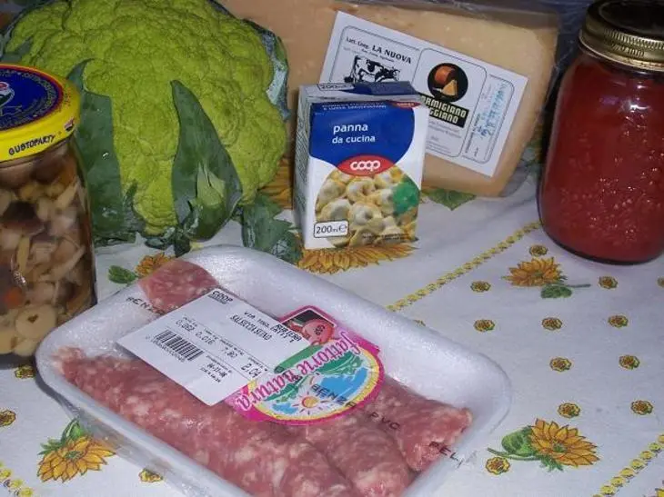 Запеканка из цветной капусты под золотистой сырной корочкой: шаг 1