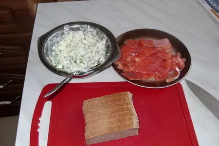 Закуска из брынзы и форели: шаг 3