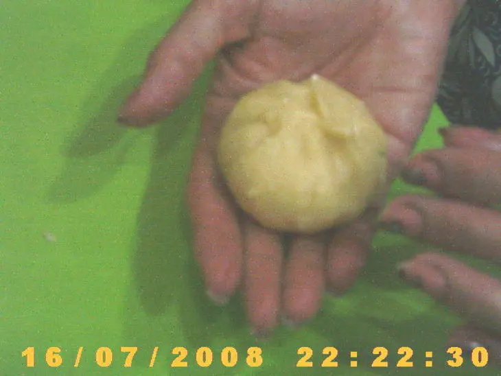 Мясной пирог "ромашка": шаг 7