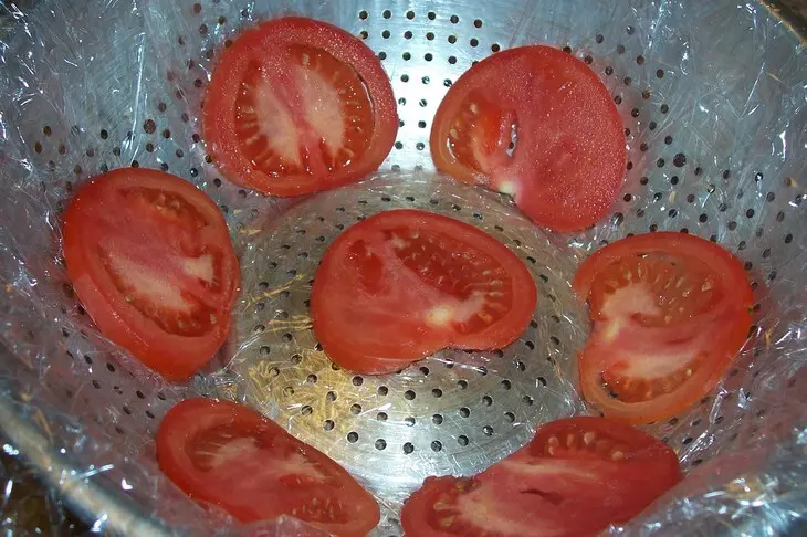 Закуска"божья коровка": шаг 2