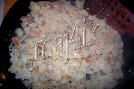 Запеканка из цветной капусты с куриной грудкой под соусом и сырной шапкой: шаг 3