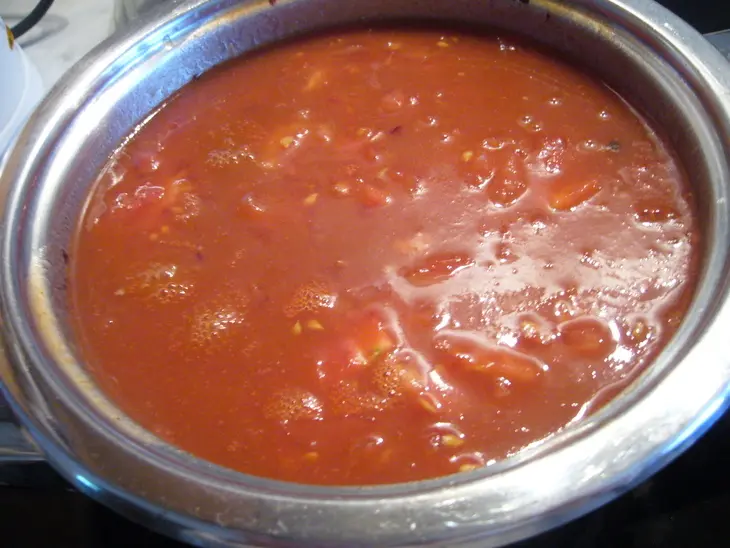Томатный суп-пюре  с фасолью а la cilli con carne: шаг 2