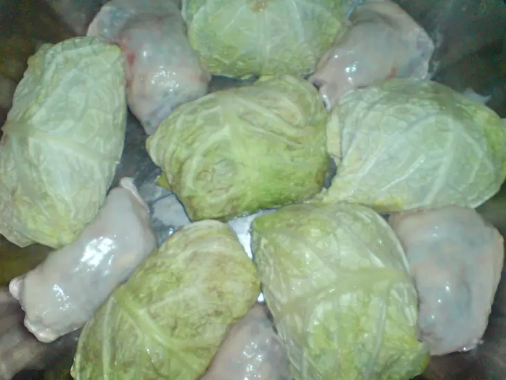 Голубцы из куриного мяса в савойской капусте: шаг 5