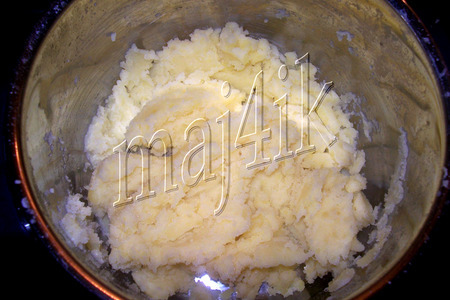 Картофельно-мясные крокеты с сырной начинкой, да под перечным соусом: шаг 1