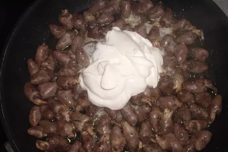 Куриные сердечки с ананасами: шаг 2