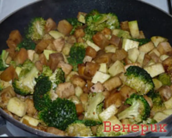 Лапша "нудлес"  с овощами и куриным мясом.: шаг 5