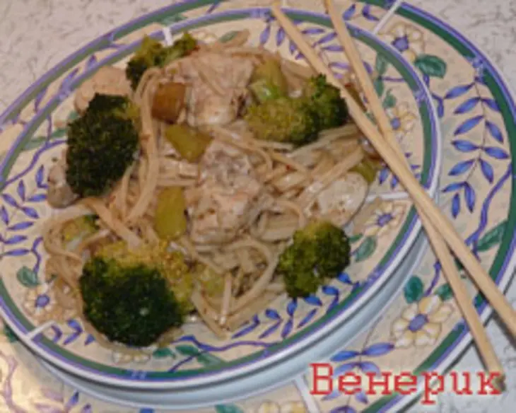Лапша "нудлес"  с овощами и куриным мясом.: шаг 6