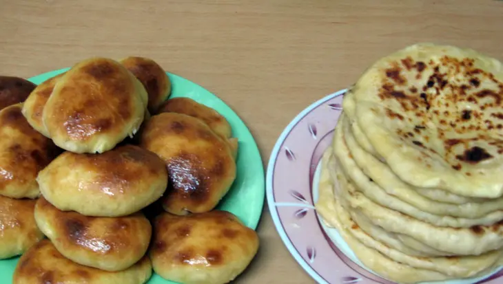Пирожки и лепешки с сырной начинкой: шаг 2
