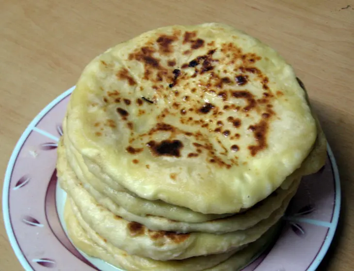 Пирожки и лепешки с сырной начинкой: шаг 3