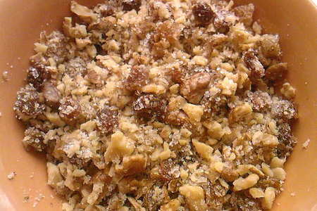 Песочный торт с орехами и изюмом: шаг 1
