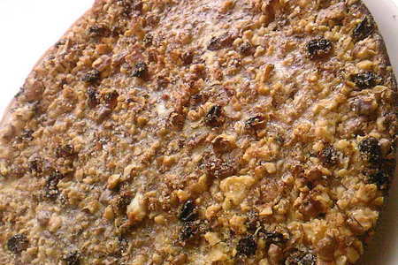 Песочный торт с орехами и изюмом: шаг 4
