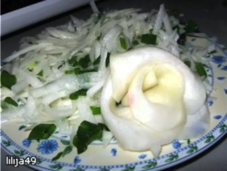 Салат из кольраби: шаг 2