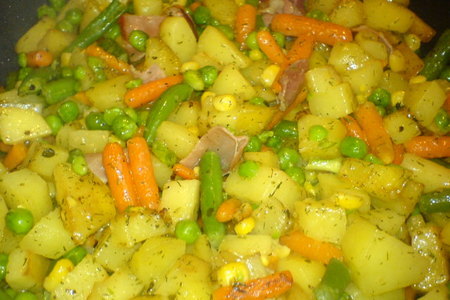 Жареный картофель с овощами mix ...(на скорую руку): шаг 2