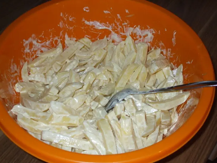 Куриные крылышки под шубой: шаг 3