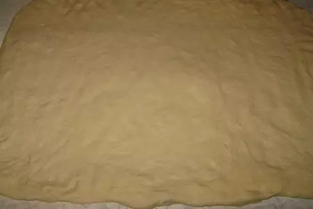 Хлебушек рулетный с укропчиком и чесночком: шаг 1